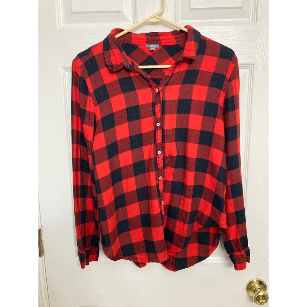 Plaid long sleeved top